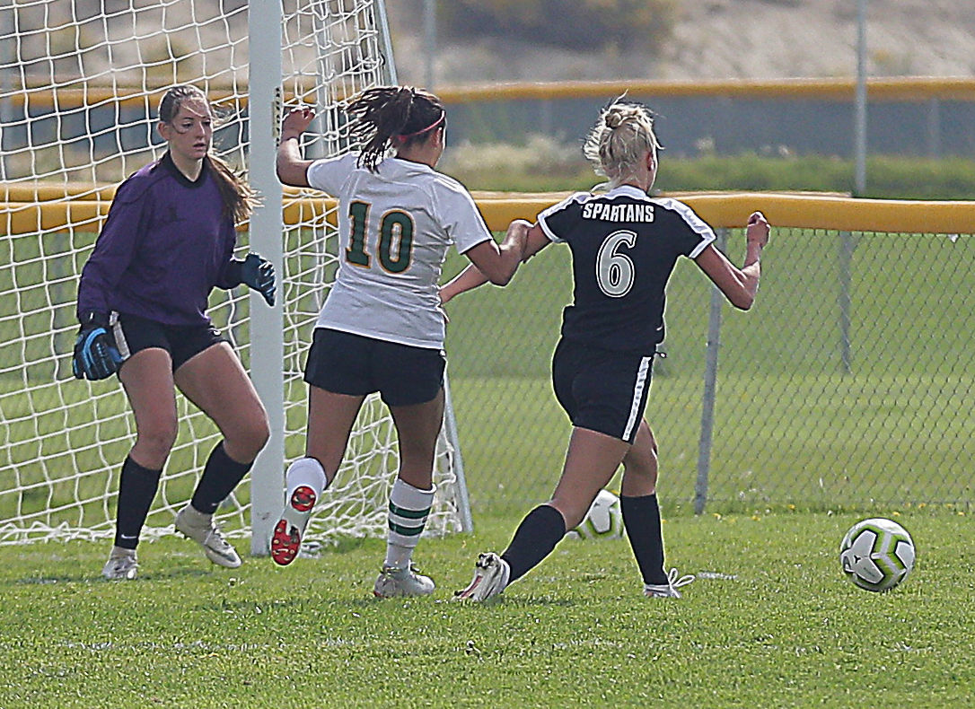 091019-elk-spt-spring-creek-girls-soccer-07.jpg